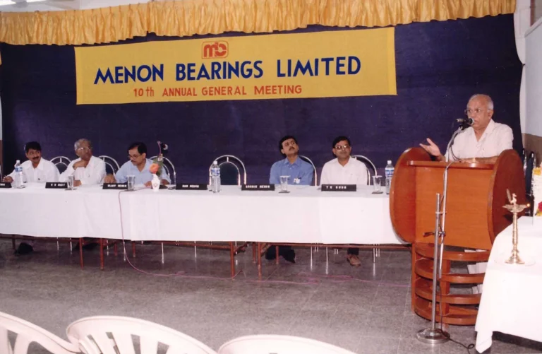 menon-old-photos-same-sie12