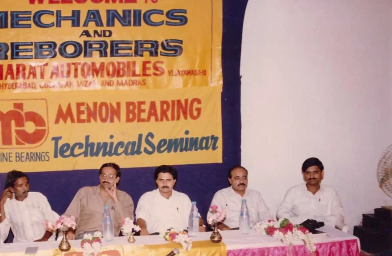 menon-old-photos-same-sie13